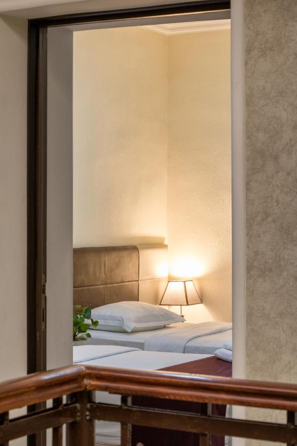 Karavan Street Hotel Tashkent Bagian luar foto