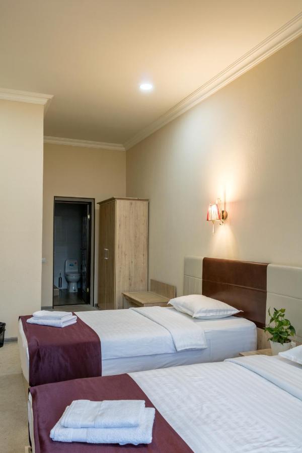 Karavan Street Hotel Tashkent Bagian luar foto