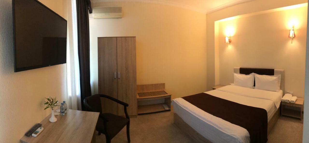 Karavan Street Hotel Tashkent Bagian luar foto