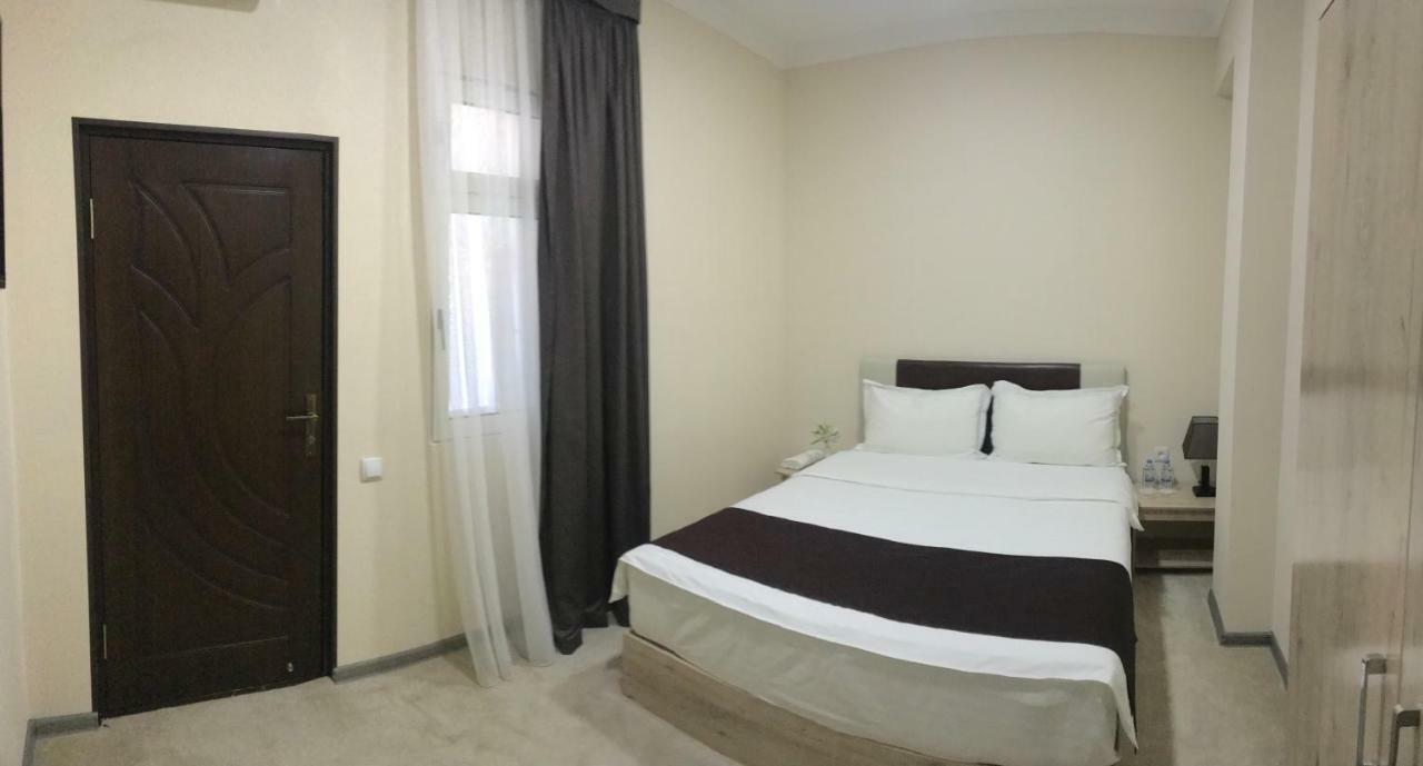 Karavan Street Hotel Tashkent Bagian luar foto