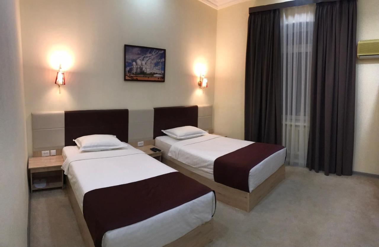 Karavan Street Hotel Tashkent Bagian luar foto